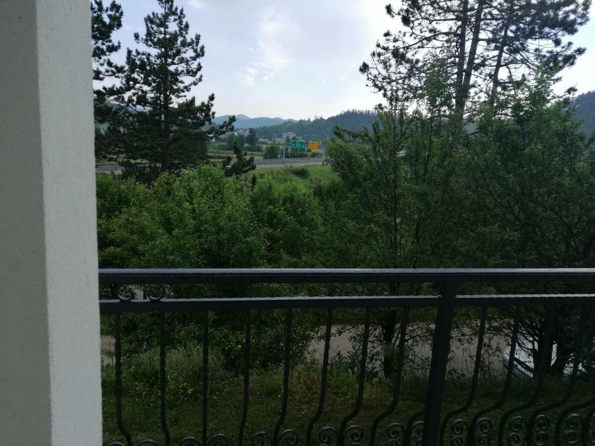 Cosy Apartment Road A6 Fužine Zewnętrze zdjęcie